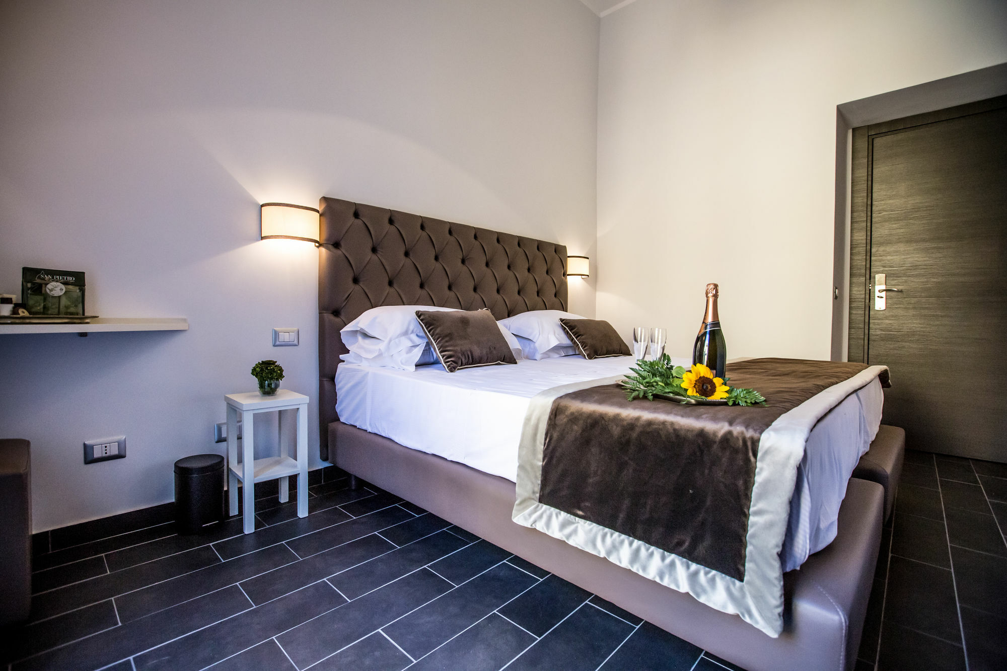 San Pietro Leisure And Luxury Hotel Рим Екстериор снимка